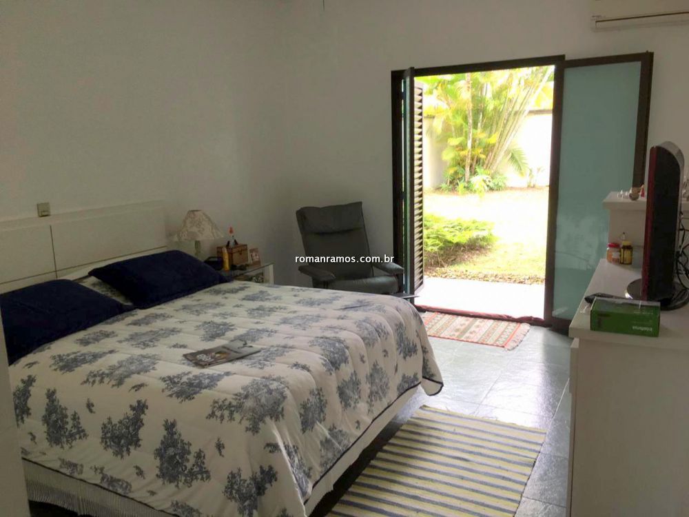 Casa em Condomínio à venda na Avenida Albino dos Santos GandaresJardim Acapulco - 999-114124-11.jpg