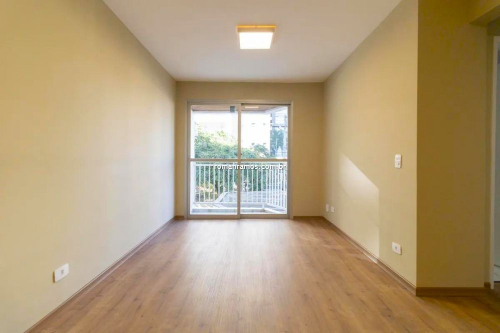 Apartamento à venda na Rua Dom Antônio BarreirosVila Gumercindo - 999-182249-3.jpeg