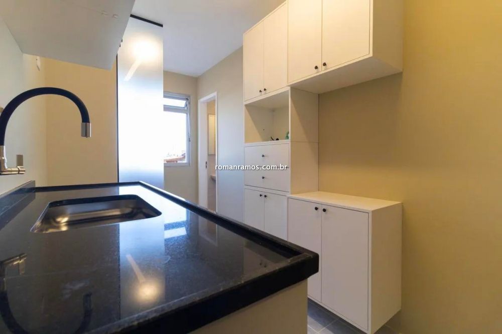Apartamento à venda na Rua Dom Antônio BarreirosVila Gumercindo - 999-182313-3.jpeg