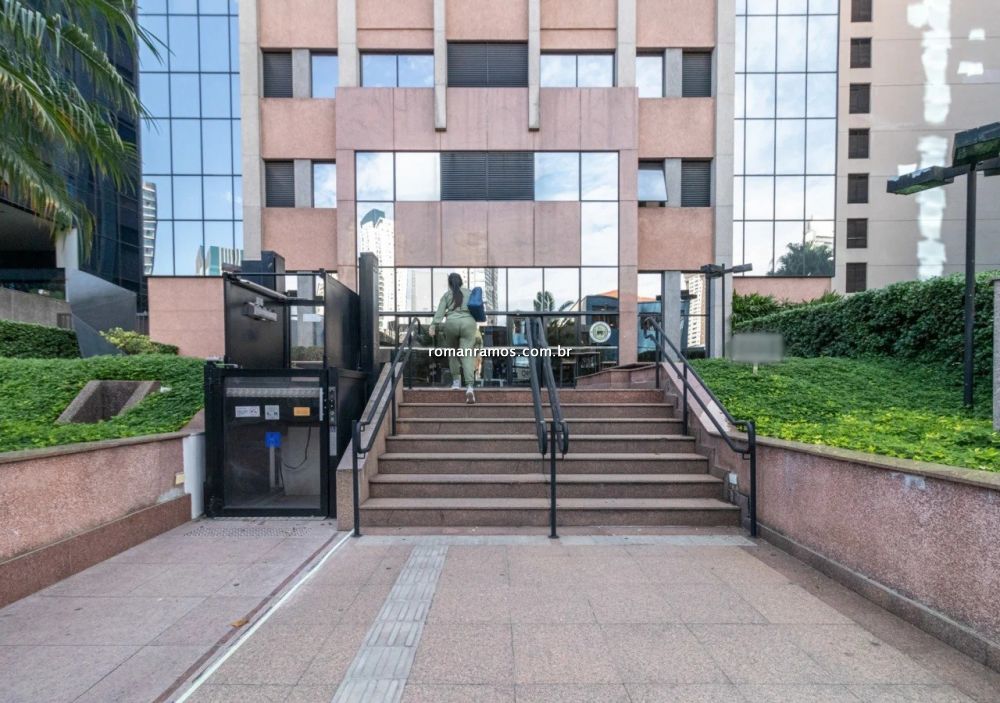 Conjunto Comercial à venda na Avenida Doutor Cardoso de MeloVila Olímpia - 999-104657-1.jpg